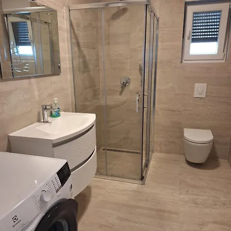 דירה Lotta זאדאר